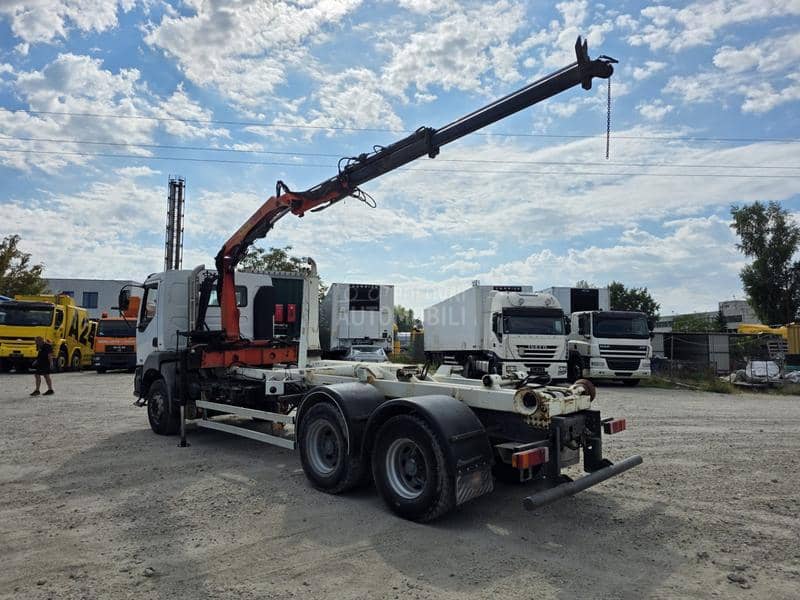 Renault Kerax 370 DCi 6x4 s kukom