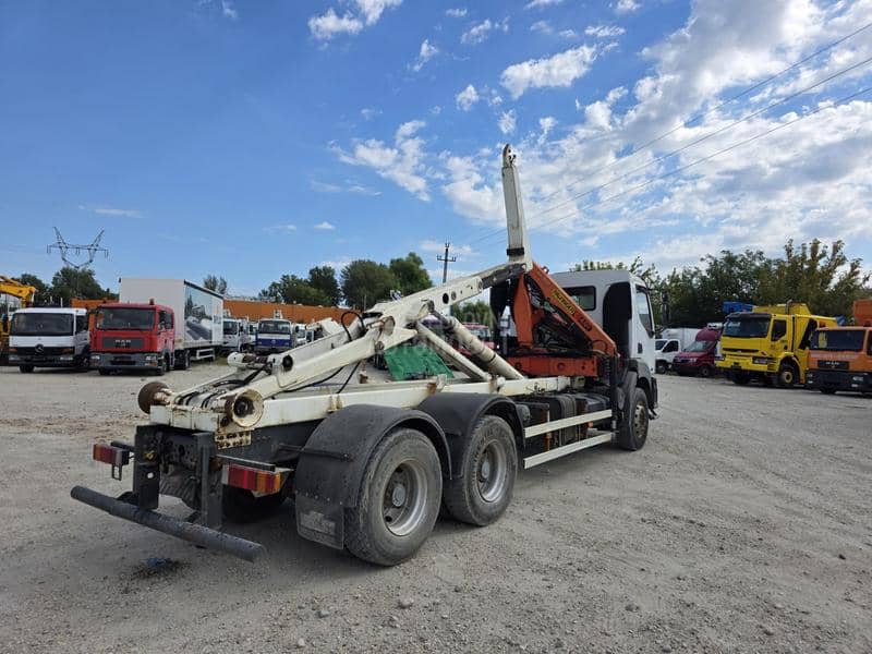 Renault Kerax 370 DCi 6x4 s kukom