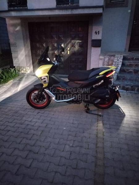 Aprilia sr gt200