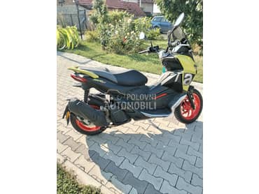 Aprilia sr gt200