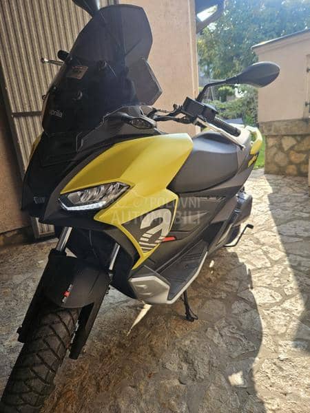Aprilia sr gt200