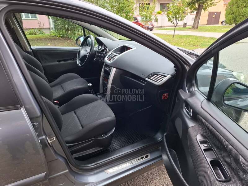 Peugeot 207 1.4
