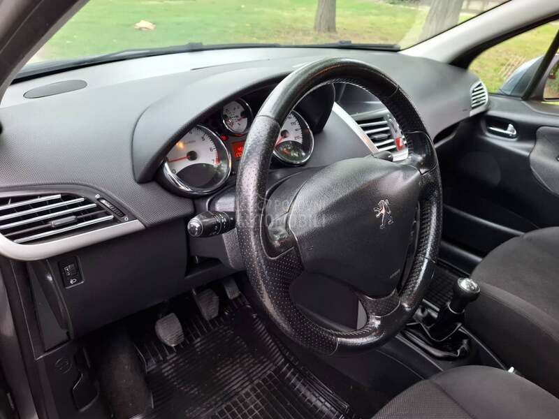 Peugeot 207 1.4