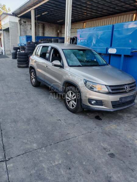 Volkswagen Tiguan 2013. god. -  kompletan auto u delovima