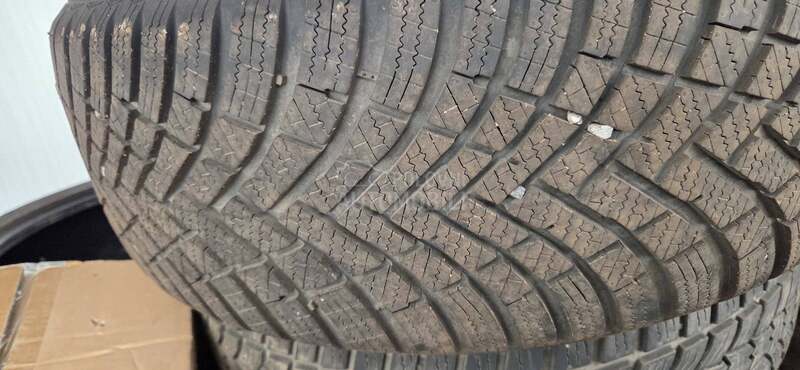 Hankook 215/55 R17 Sve sezone