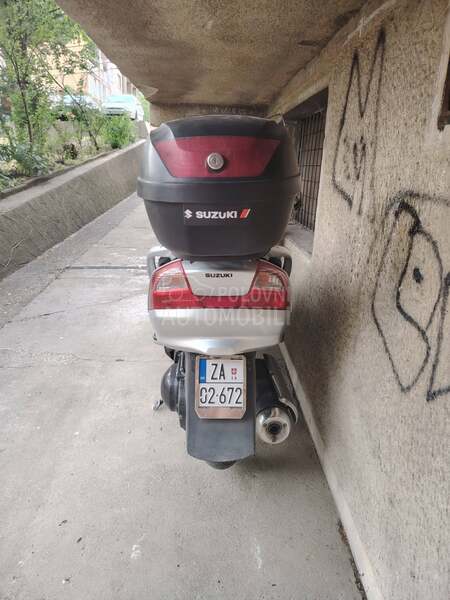Suzuki Burgman 400
