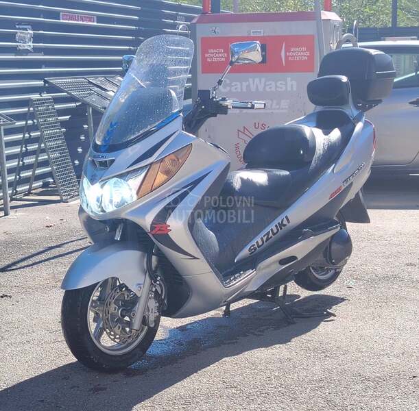 Suzuki Burgman 400