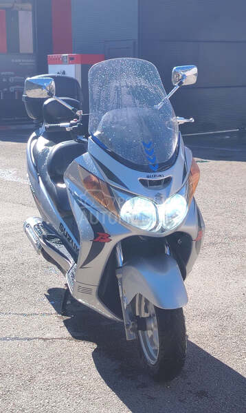 Suzuki Burgman 400