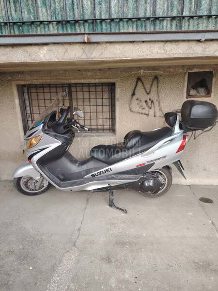 Suzuki Burgman 400