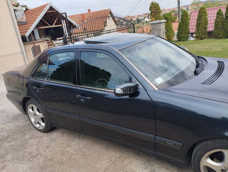 Mercedes Benz E 220 2.2 cdi
