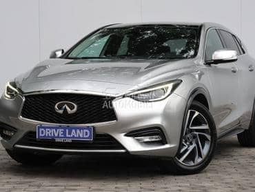 Infiniti Q30 