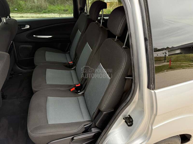 Ford Galaxy T O P