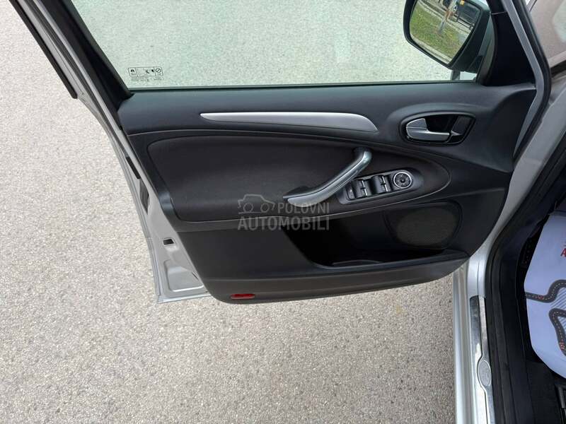 Ford Galaxy T O P