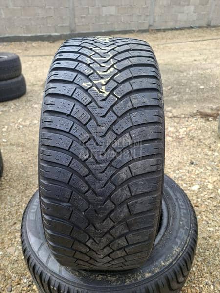 Falken 205/55 R16 Zimska