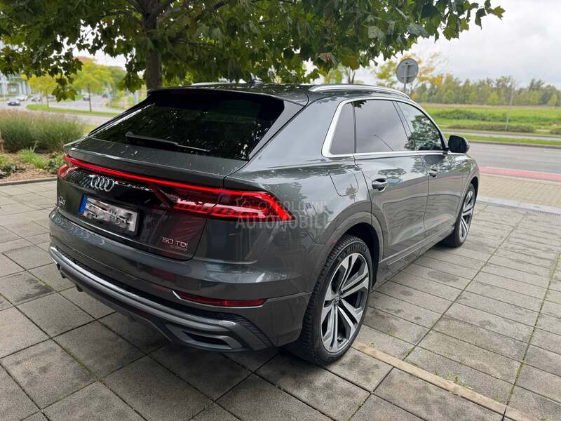 Audi Q8 S LINE/MATRIX/PANO
