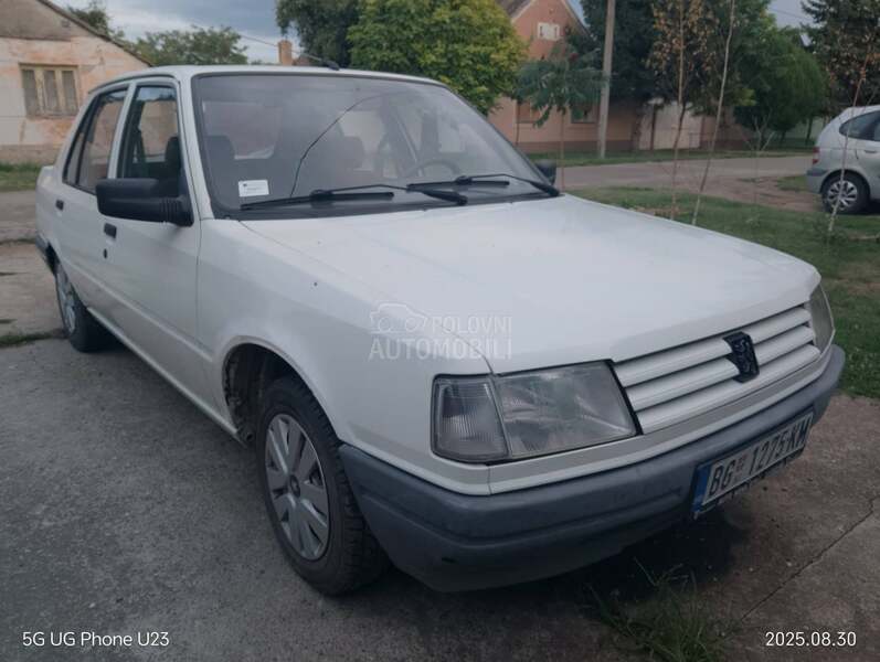 Peugeot 309 