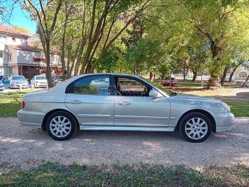 Hyundai Sonata 