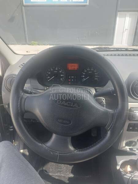 Dacia Logan 