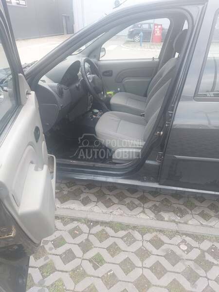 Dacia Logan 