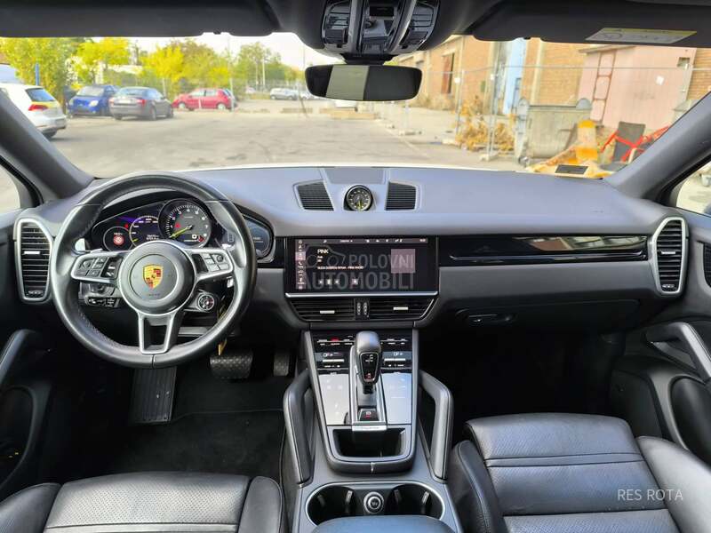 Porsche Cayenne E-HYBRID