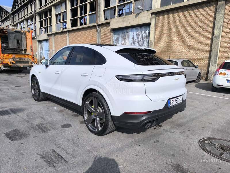 Porsche Cayenne E-HYBRID