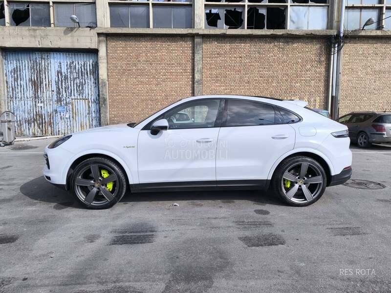 Porsche Cayenne E-HYBRID