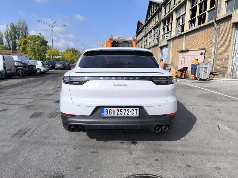 Porsche Cayenne E-HYBRID