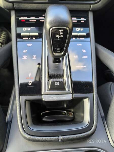 Porsche Cayenne E-HYBRID