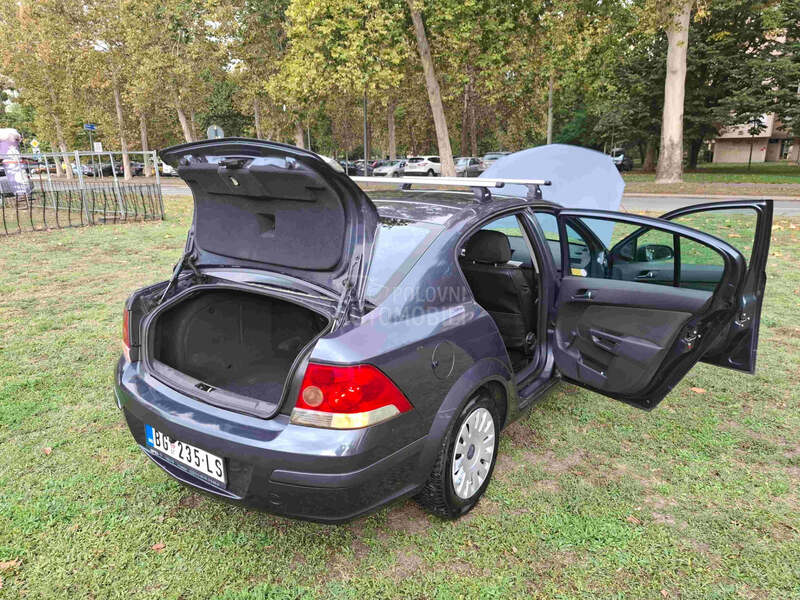 Opel Astra H 1.6