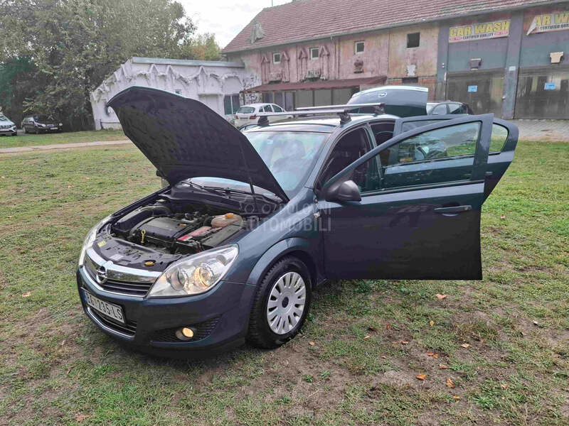 Opel Astra H 1.6