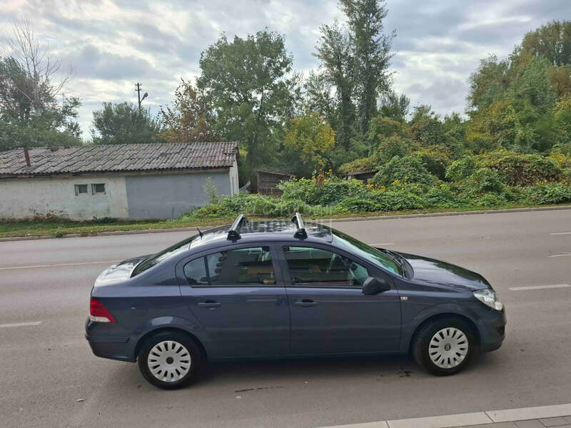 Opel Astra H 1.6
