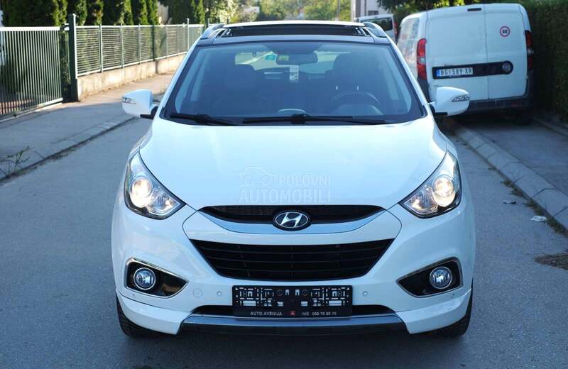 Hyundai ix35 2.0CRDI 4WD PREMIUM