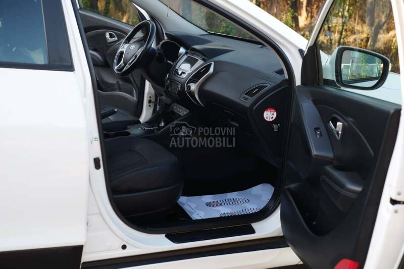 Hyundai ix35 2.0CRDI 4WD PREMIUM