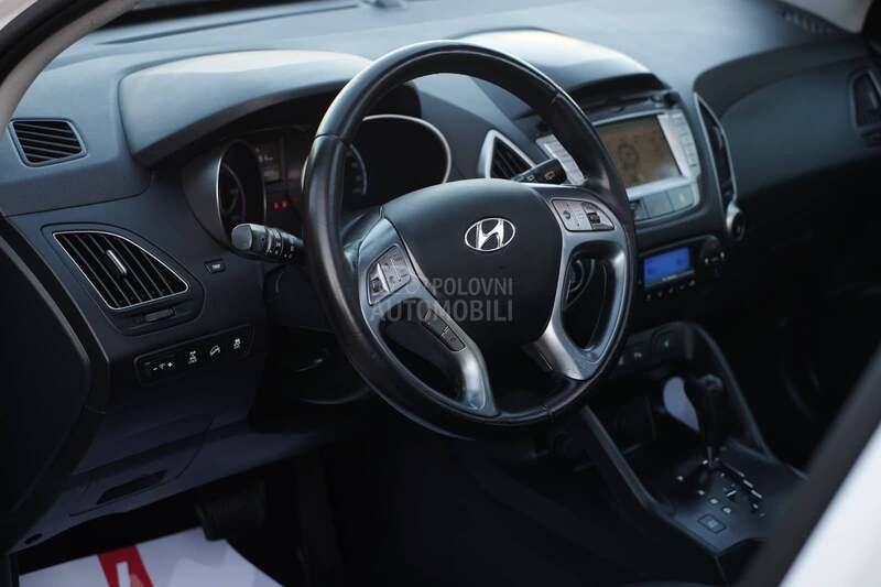 Hyundai ix35 2.0CRDI 4WD PREMIUM