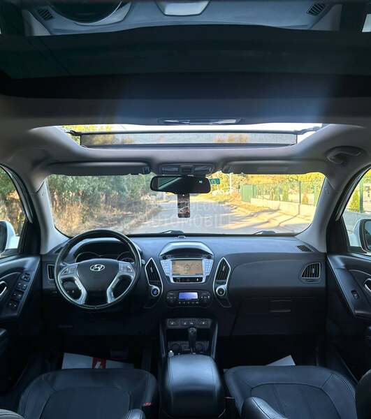 Hyundai ix35 2.0CRDI 4WD PREMIUM