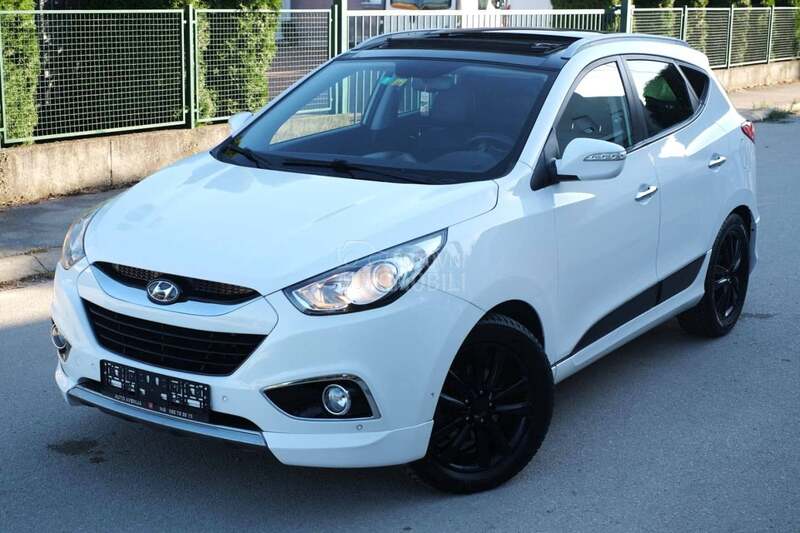 Hyundai ix35 2.0CRDI 4WD PREMIUM