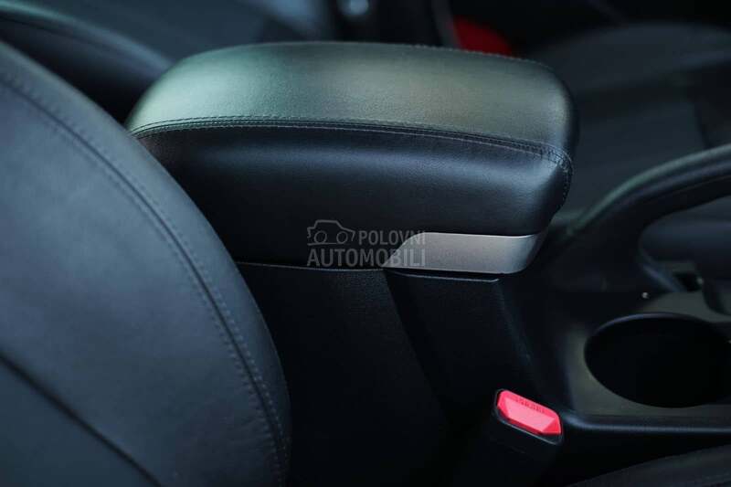 Hyundai ix35 2.0CRDI 4WD PREMIUM