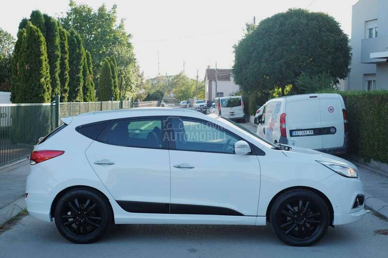 Hyundai ix35 2.0CRDI 4WD PREMIUM