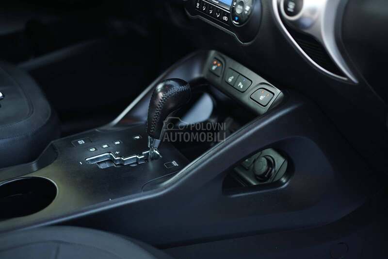 Hyundai ix35 2.0CRDI 4WD PREMIUM