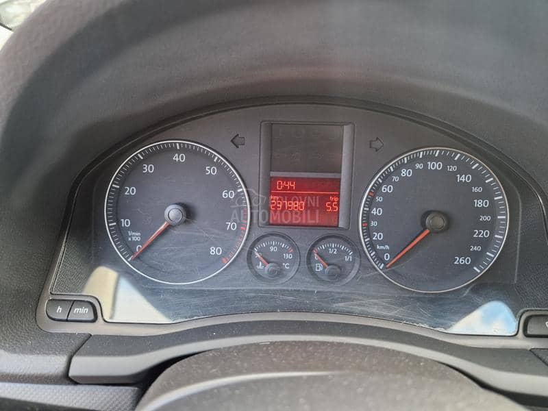 Volkswagen Golf 5 1,6 fsi