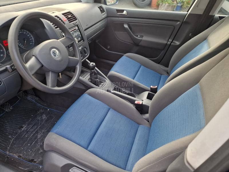 Volkswagen Golf 5 1,6 fsi