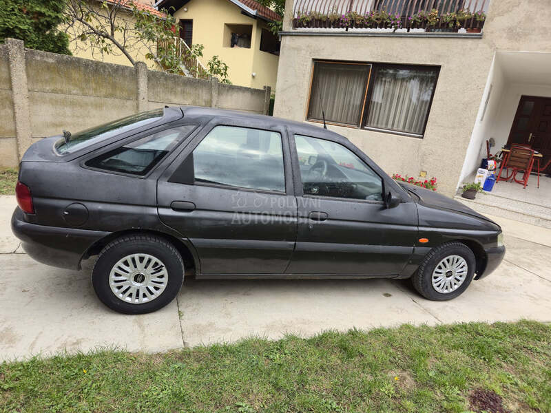 Ford Escort 
