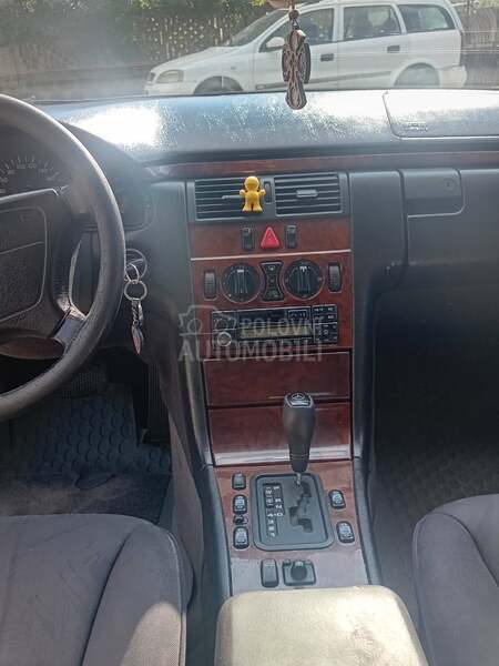 Mercedes Benz E 290 td