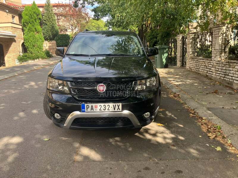 Fiat Freemont Cross AWD Black Code