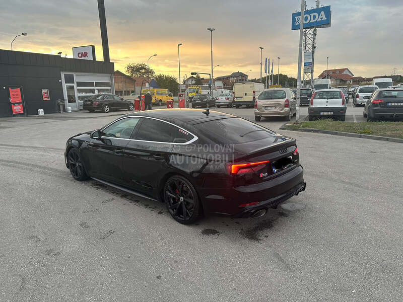 Audi A5 rs5 look