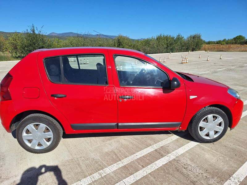 Dacia Sandero 