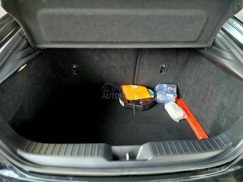 Mazda 3 SKYACTIV G 122