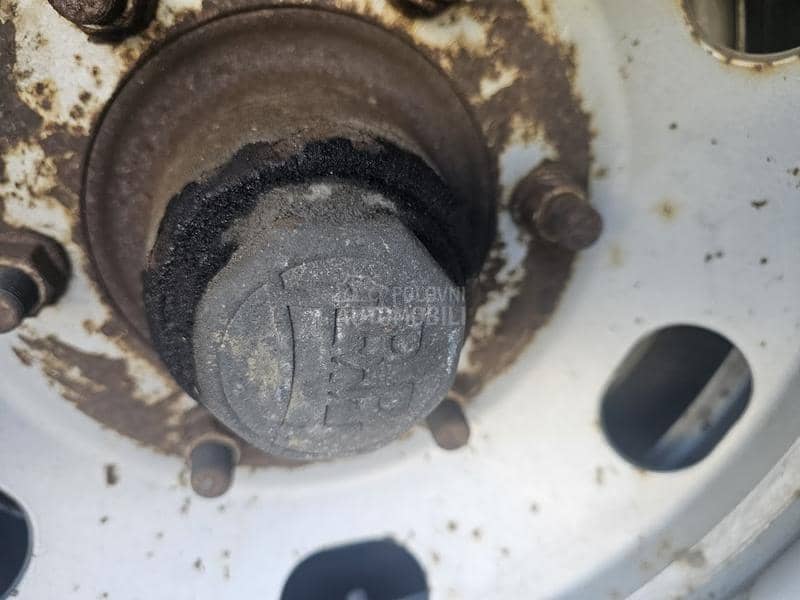 Kuiper poluprikolica