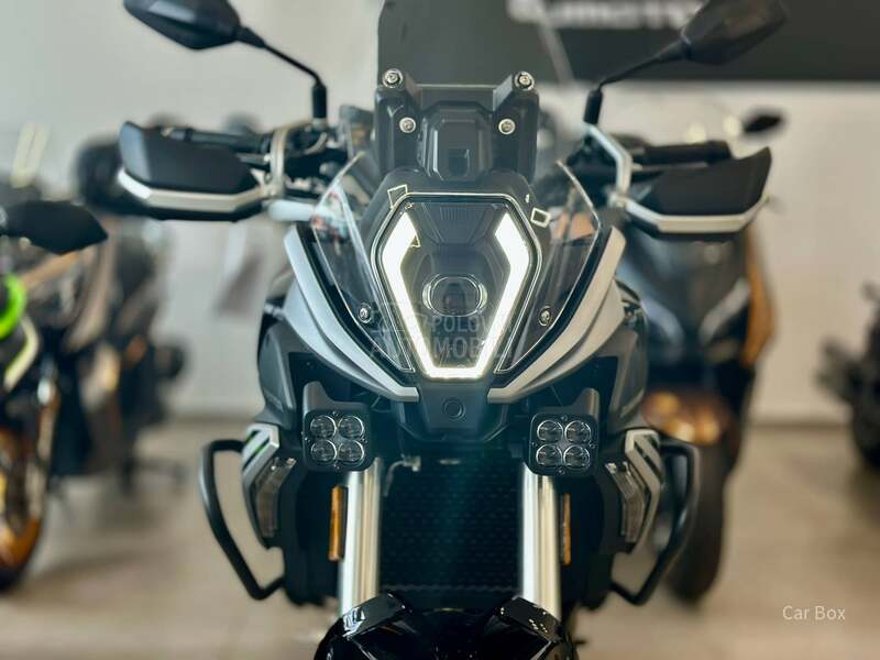 QJMOTOR 600 SX