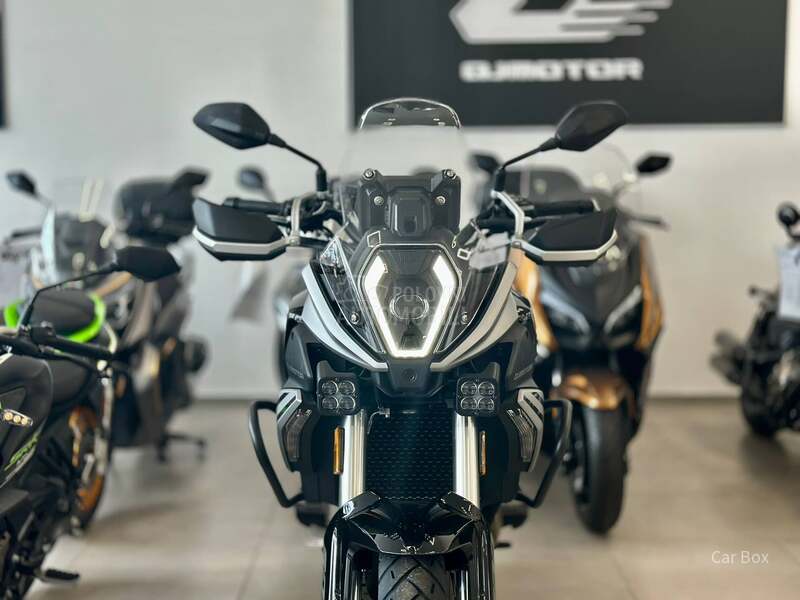 QJMOTOR 600 SX